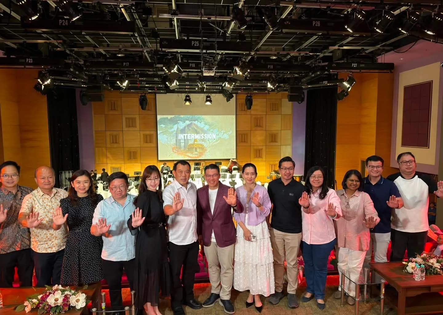 Madani philharmonic orchestra musicals in Ipoh — Nga Kor Ming — Photo 1