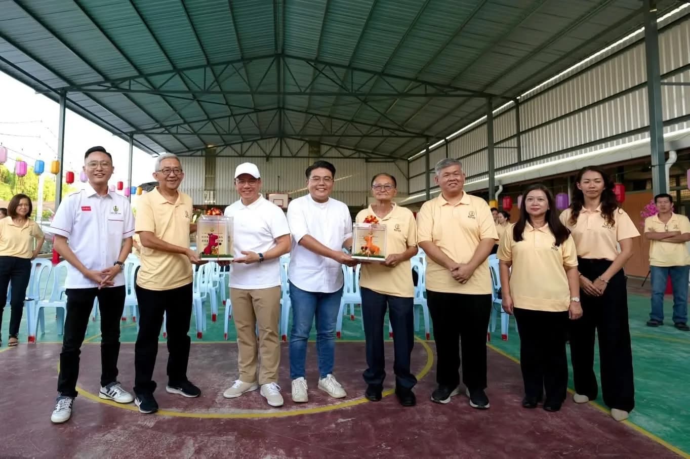 Official opening of SRJK Pui Yong basketball court, Teluk Intan — Nga Kor Ming — Photo 1