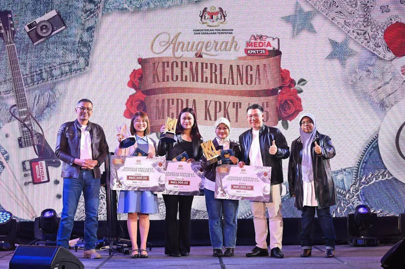 Anugerah kecemerlangan media KPKT — Nga Kor Ming — Photo 1